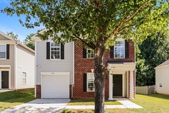 Building Photo - 7234 Fox Point Dr