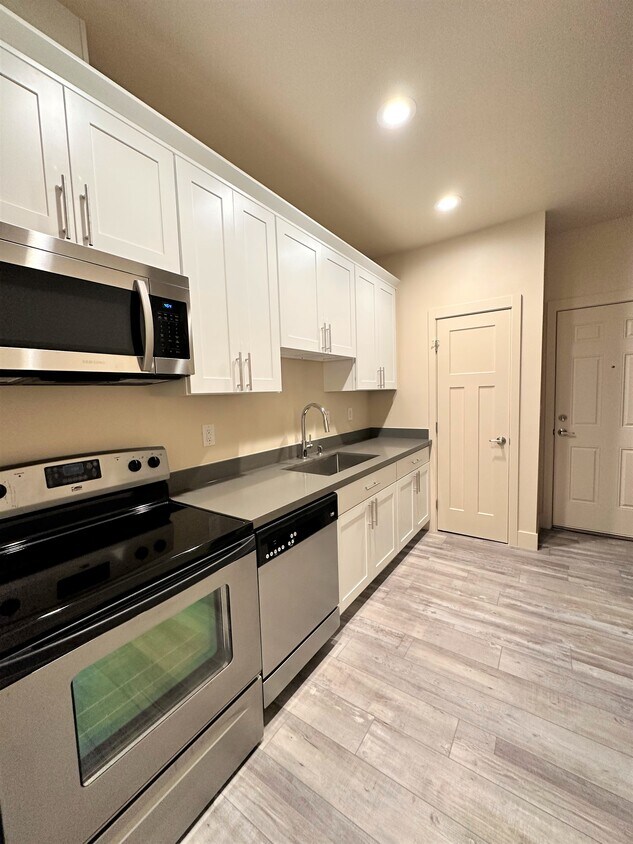 Foto principal - Quarter Deck Apartment