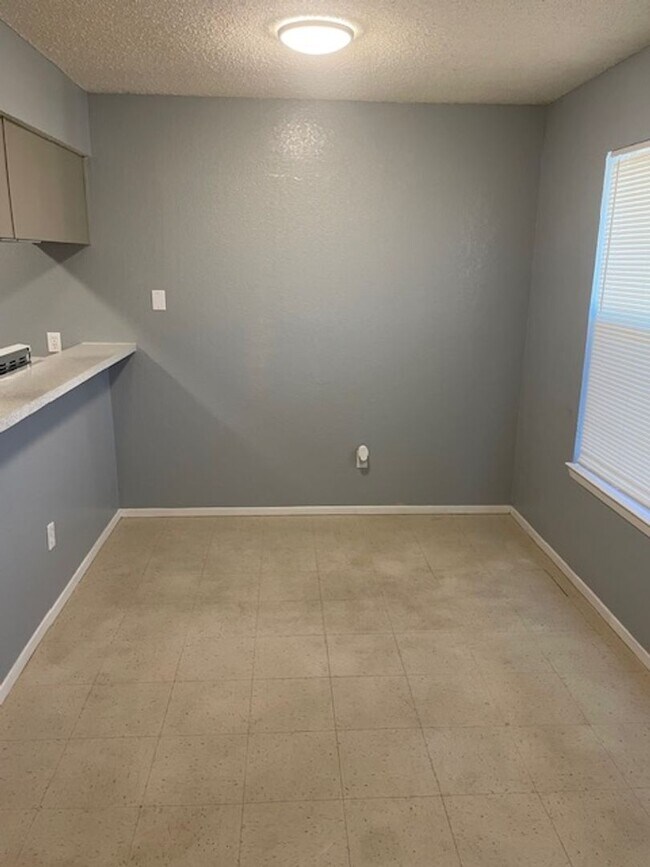 Foto del edificio - 3536 S Littlejohn Ave