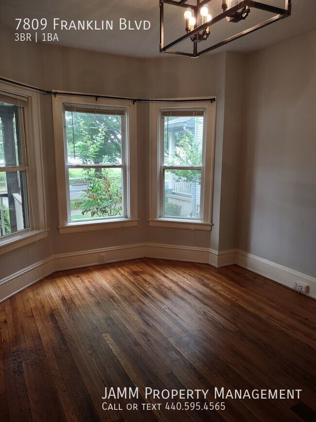 Building Photo - Beautiful 3bd 1ba brick townhome in Detroi...