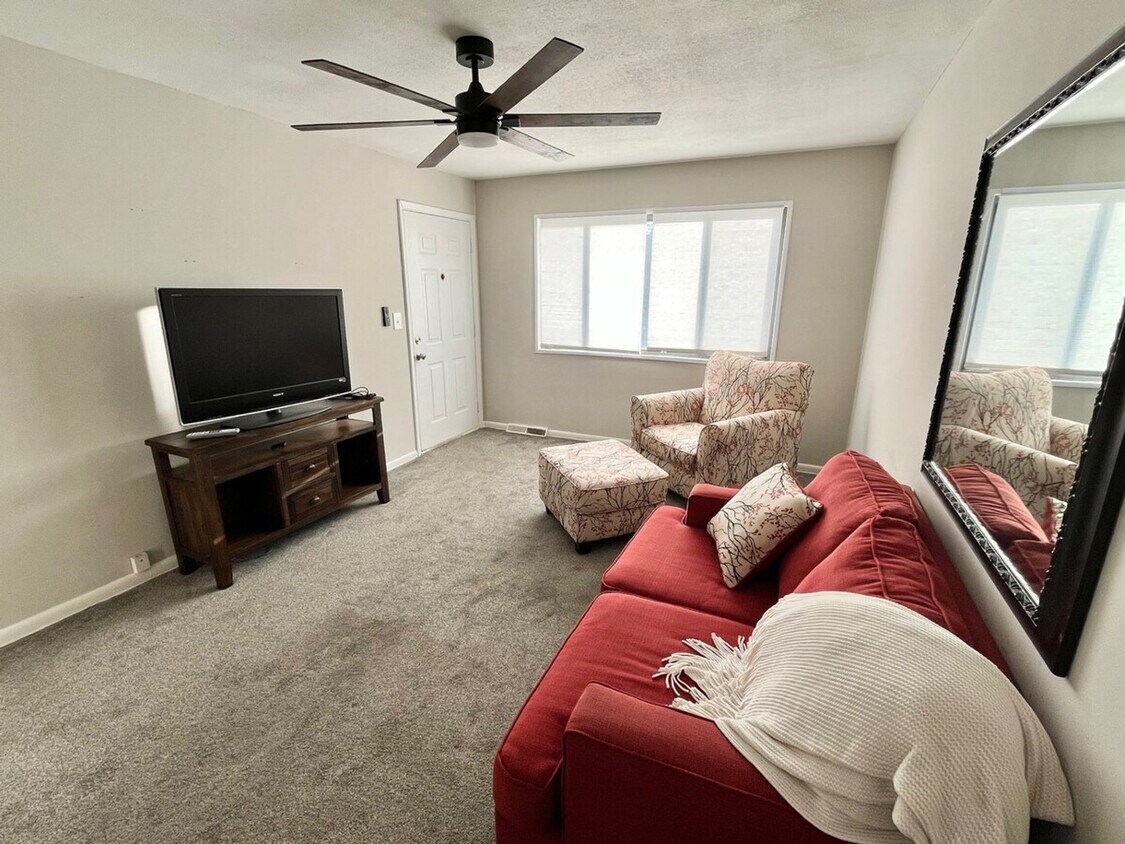 Foto principal - 4305 NW 56th St