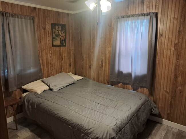 Foto del edificio - 239 Mallard Ln