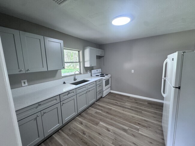 Building Photo - 6144 Catoma St