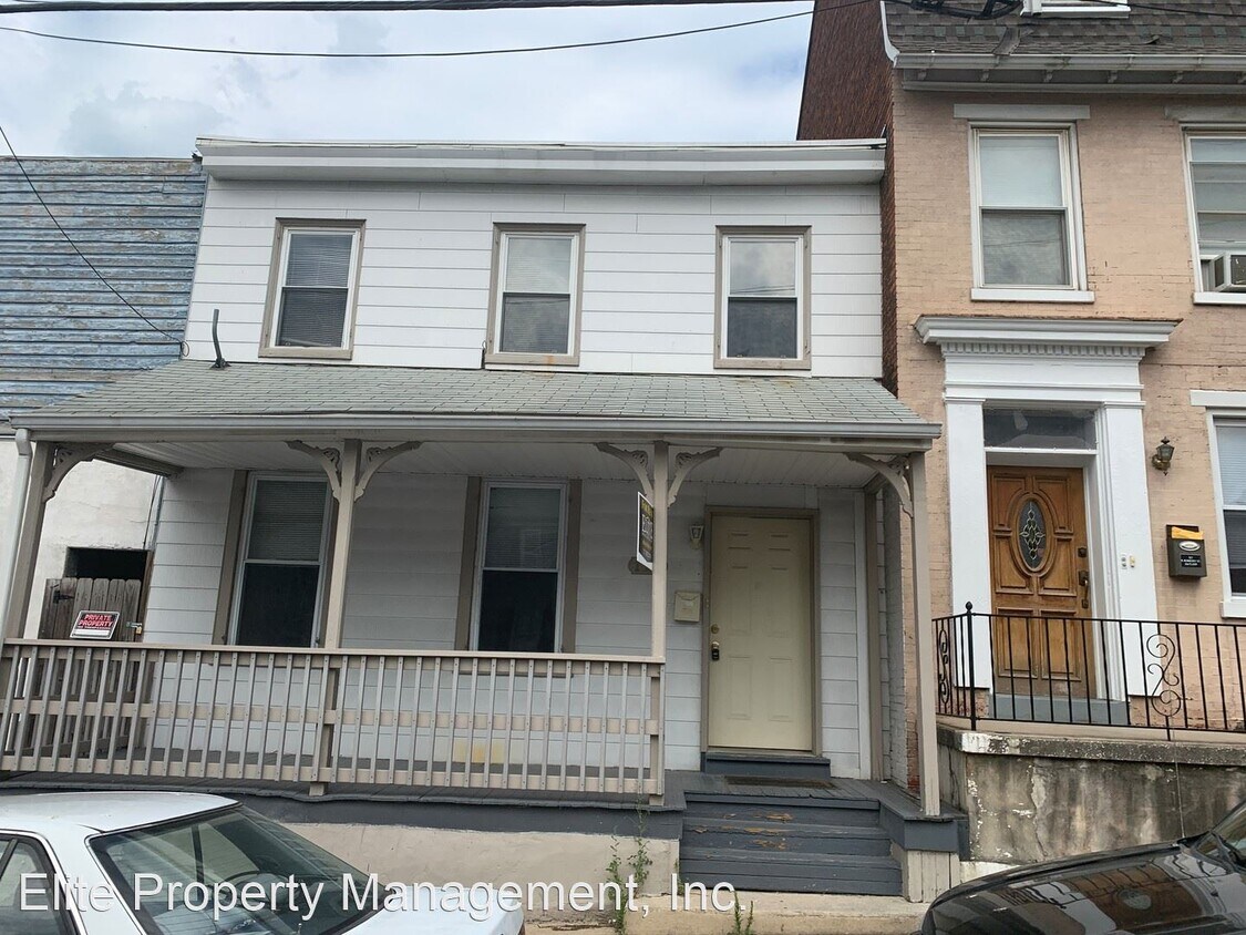 Foto principal - 3 br, 1 bath House - 123 N. Newberry St.