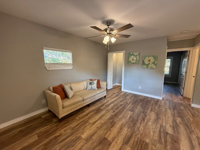 Building Photo - 843 Rigsby Ave