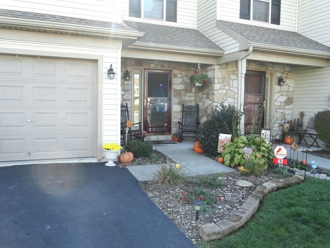 Building Photo - 43 Granite Dr