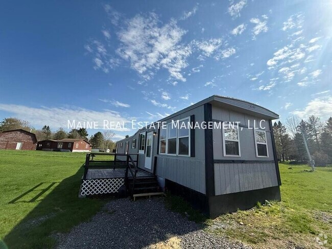 Building Photo - 4 Hall Dr