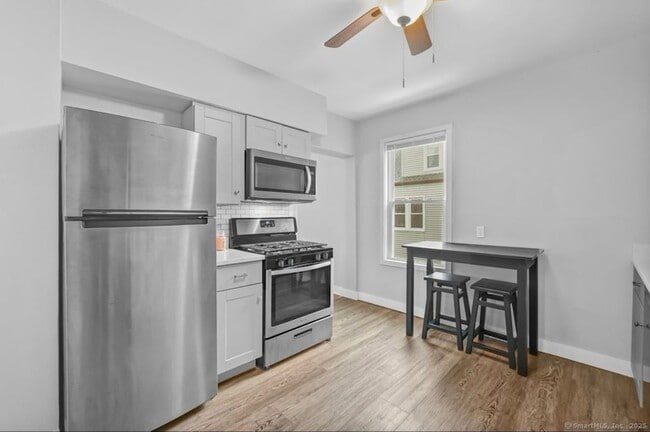 Building Photo - 115 Harborview Ave