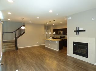 Foto del edificio - Modern & Convenient 3BR/3BA Home! AVAIL 07/15