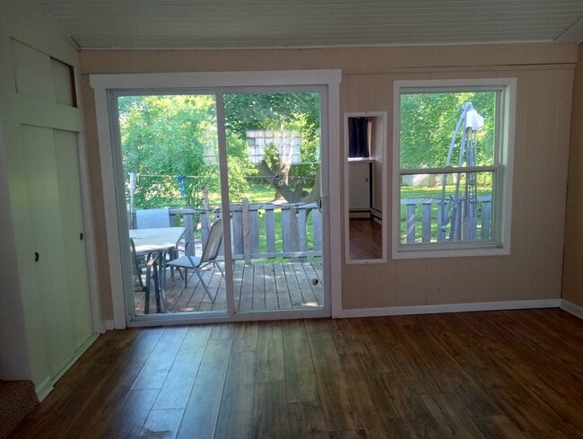 Building Photo - Spacious 3-Bedroom Home for Rent in Mount Morris!