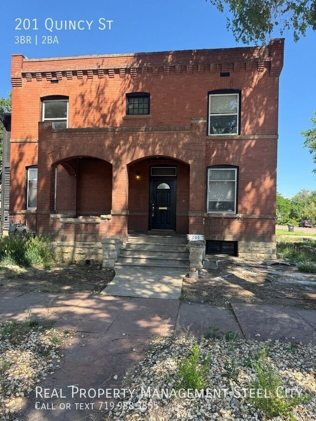 Primary Photo - 201 Quincy St