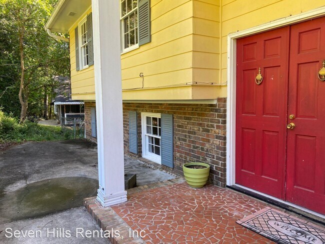 Building Photo - 4 br, 3 bath House - 17 Briarcliff Road