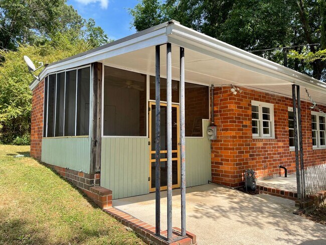 Foto del edificio - Two Bedroom One Bath in Normaltown