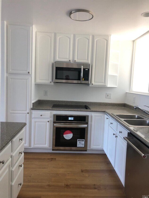 20 Andrew Dr, Tiburon, CA 94920 Condo for Rent in Tiburon, CA