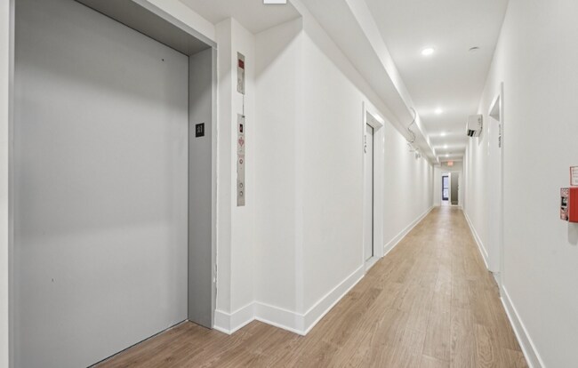 Building Photo - 1522-1532 W Girard Ave