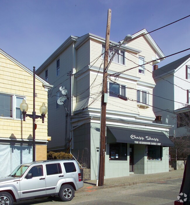 Building Photo - 284 Columbia St