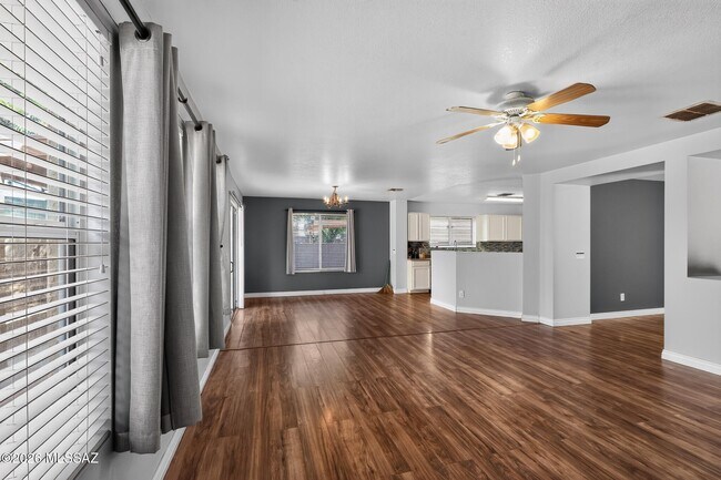 Building Photo - 1337 W Camino Mesa Sonorense