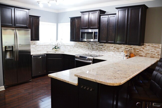 Foto del edificio - Lakefront Condo for Rent in Hot Springs