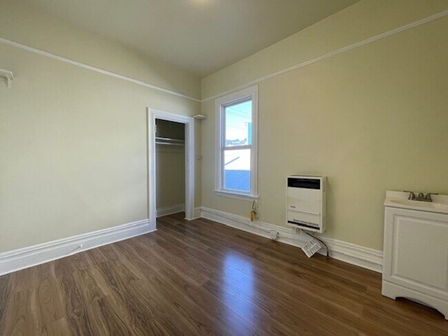 Building Photo - 2126 Dwight Way