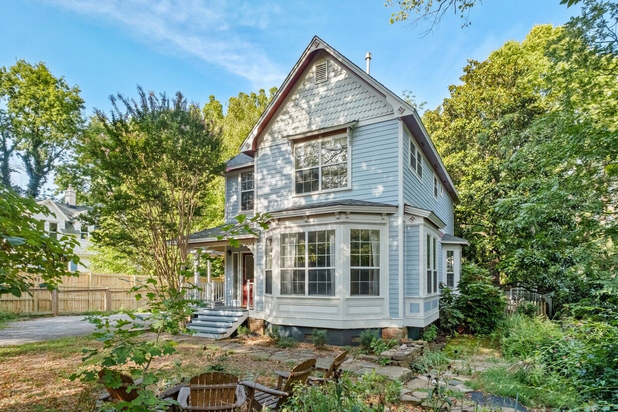 HISTORIC DOWNTOWN 3 bedroom 2.5 bath home - HISTORIC DOWNTOWN  3 bedroom 2.5 bath home