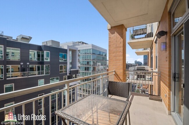 Foto del edificio - 950 W Monroe St