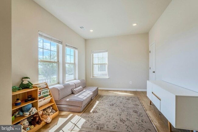 Building Photo - 813 Sawback Sq NE