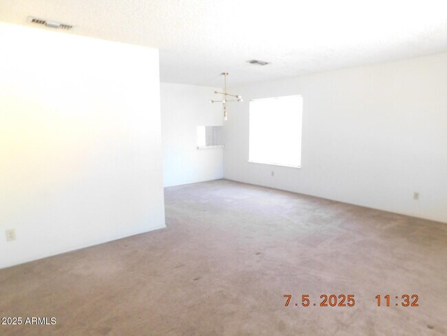 Foto del edificio - 14431 North 22nd St