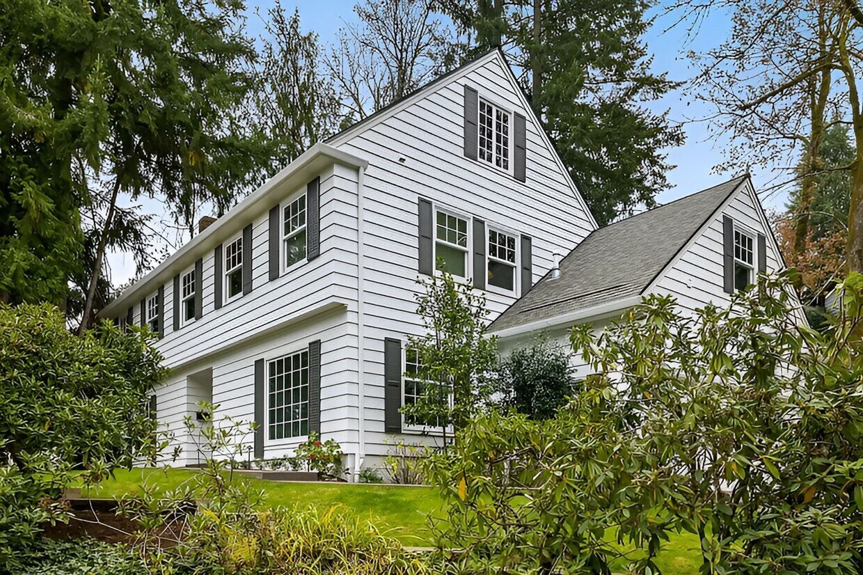 Primary Photo - Experience the Charm of a Portland Heights...