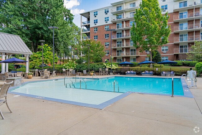 Building Photo - Sterling Glenwood Apartments