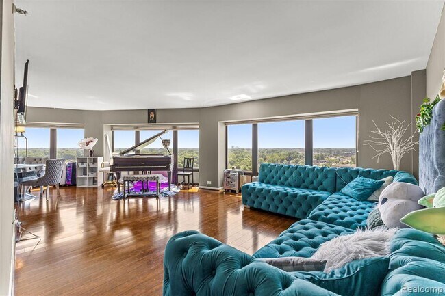 Foto del edificio - 5000 Town Center Dr