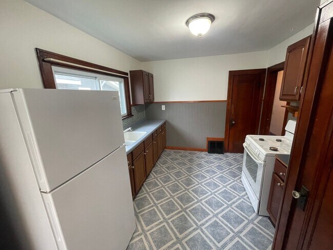Foto del edificio - 1 Bedroom House Near Columbian Park
