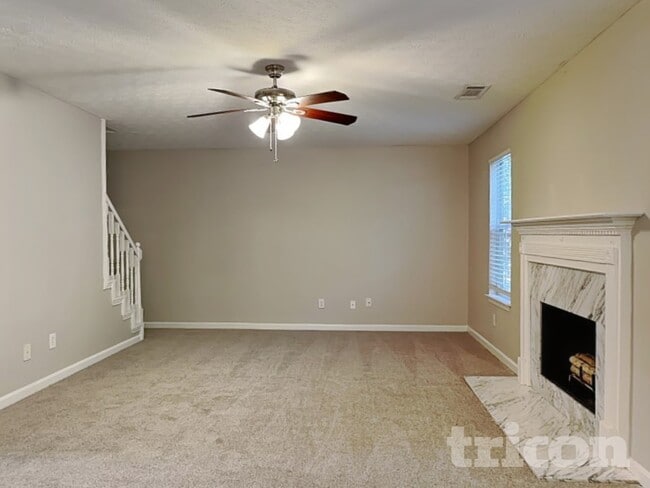 Foto del edificio - 335 Orleans Blvd