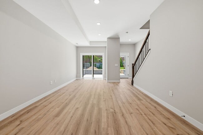 Building Photo - 4728 Walworth Ave