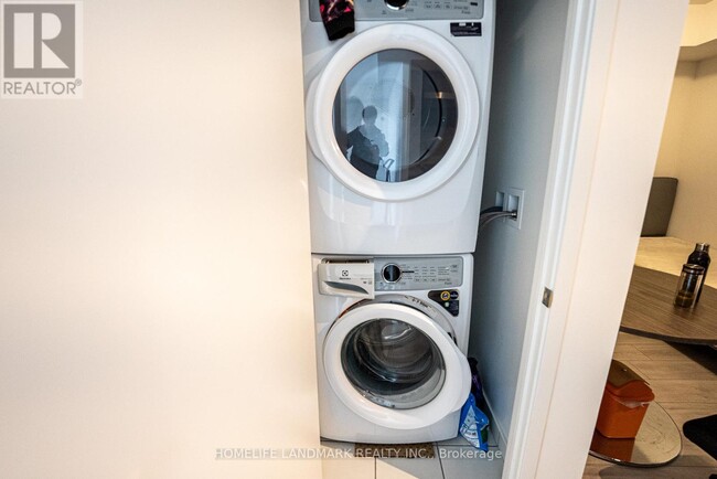 Building Photo - 2031 Kennedy Rd