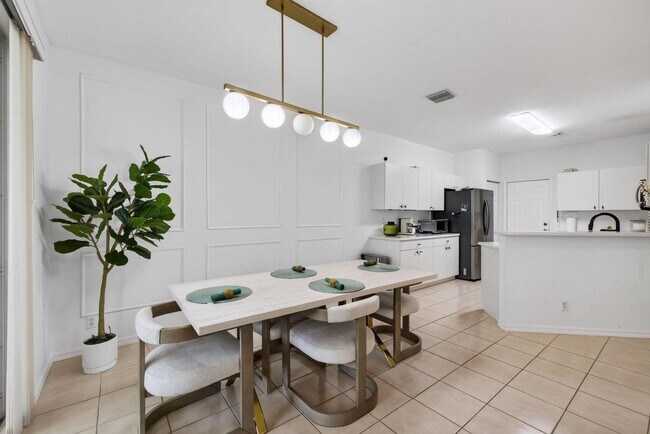 Foto del edificio - 9181 Villa Palma Ln