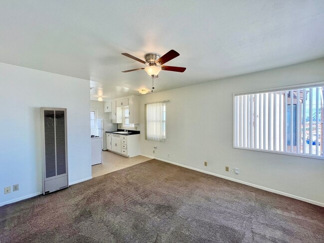 Foto del edificio - 4626-4630 Newport Ave