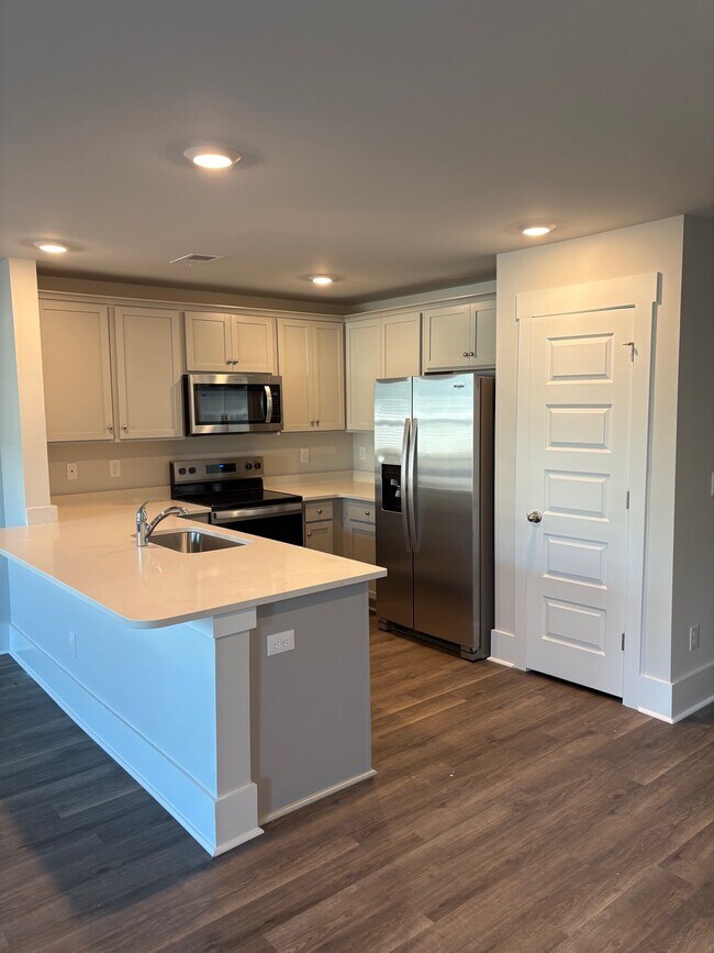 Foto del edificio - 7787 Pennycress Dr