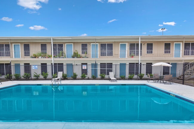 Building Photo - Villa Nueva Apartments