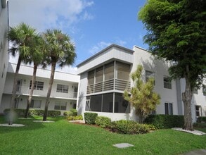 Building Photo - 557 Burgundy L