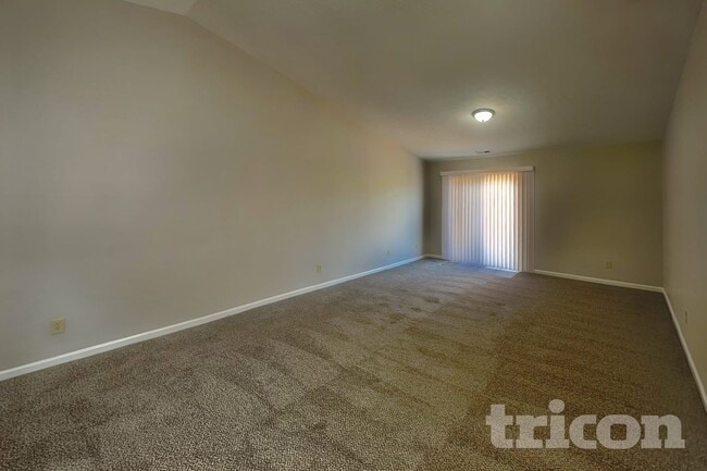Building Photo - 1420 Pencross Ln