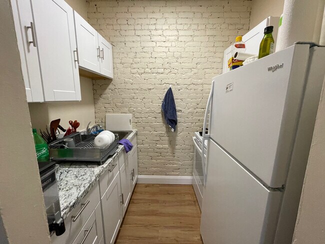 Building Photo - 890 Huntington Ave