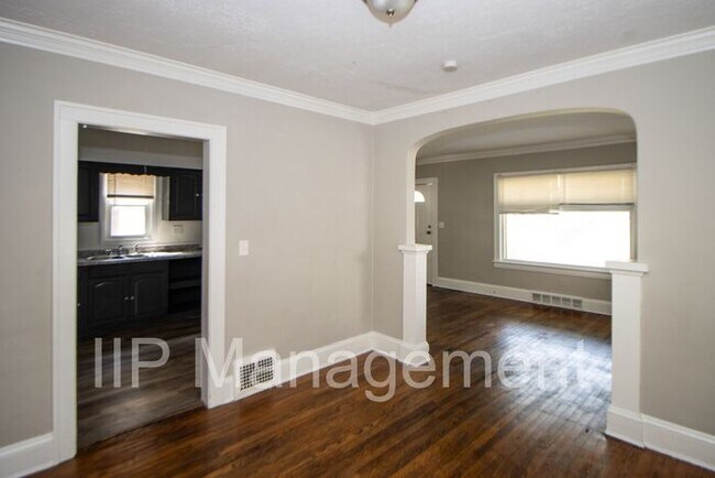 Building Photo - 4BR 2BA Single Family Home on Cleveland's ...
