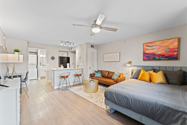 Foto del edificio - 6811 Great Northern Blvd