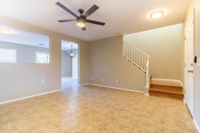 Building Photo - 7043 S Gull Ln