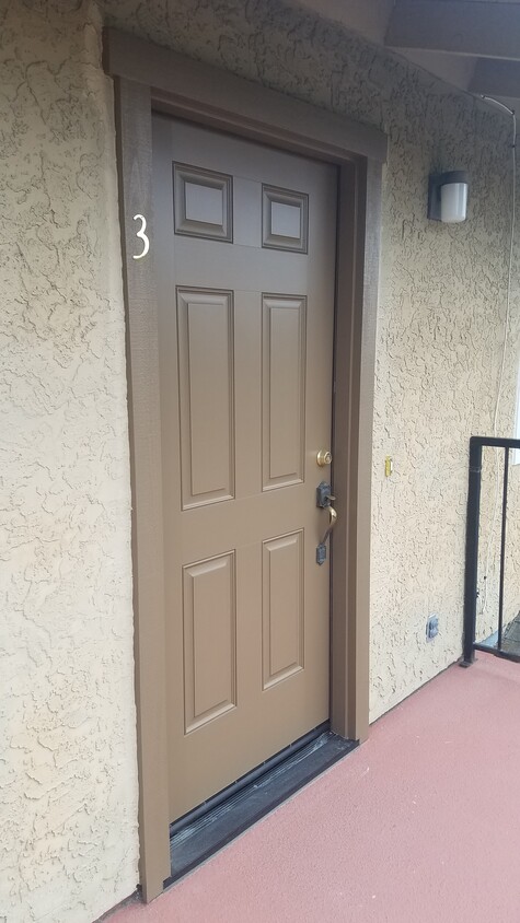 Primary Photo - 1570 Gabilan Dr