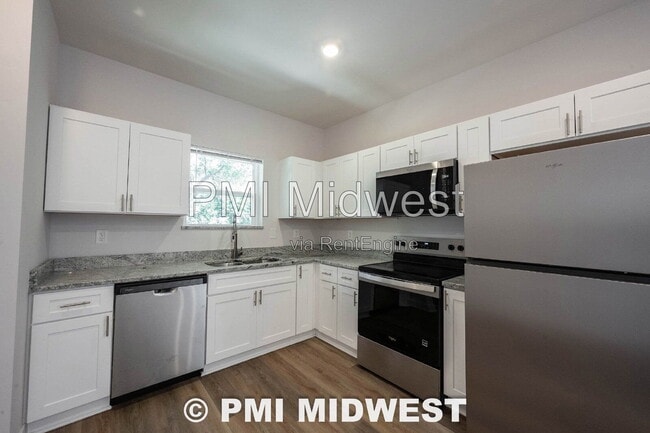 Building Photo - 1523 E Market St