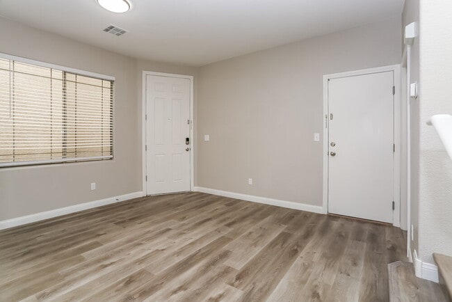 Building Photo - 6425 Raven Hall St