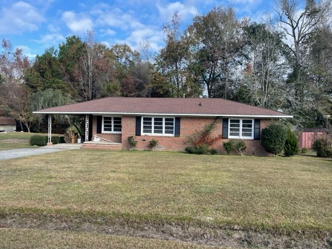 Foto principal - 3 Bedroom Home in Nashville!!