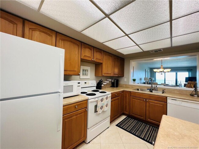 Foto del edificio - 9400 S Ocean Dr