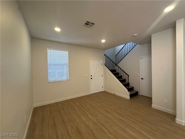 Building Photo - 2635 Cottonwillow St